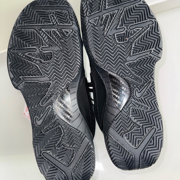 Nike Kobe 4 - Picture 3 of 7